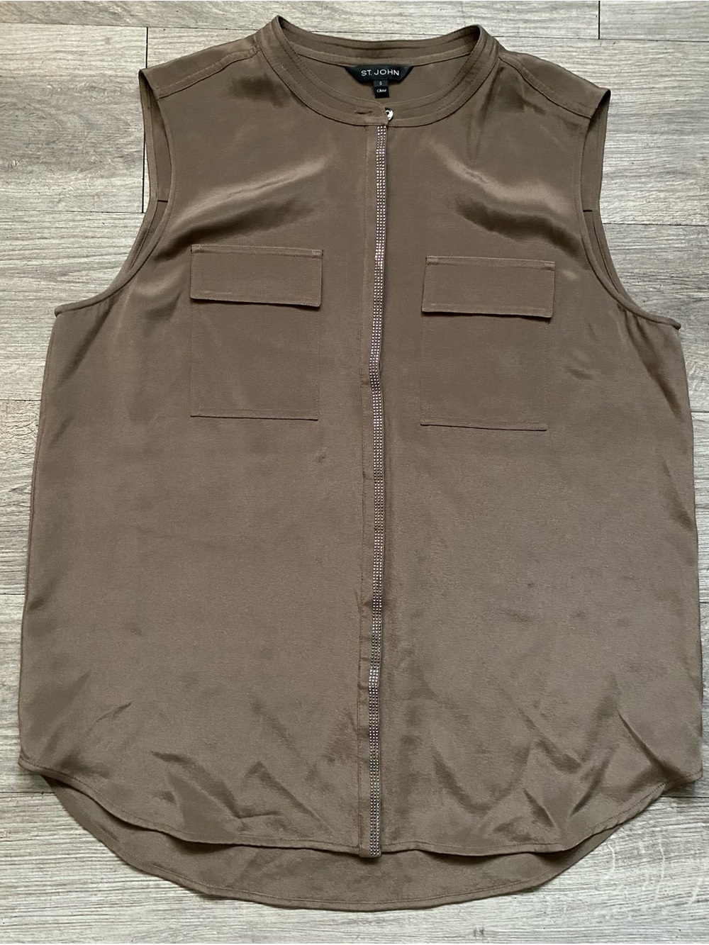 St. John Brown Sleeveless button down Blouse